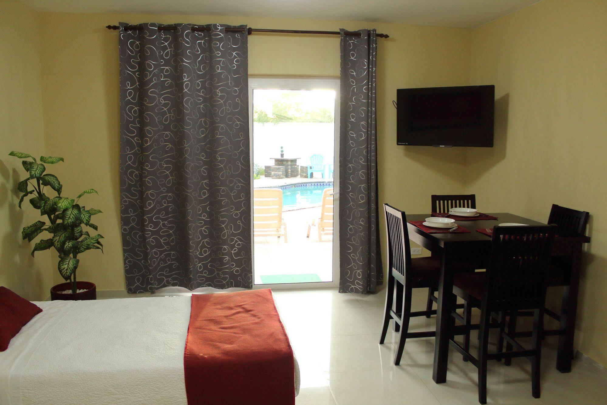 Juanedu Suites Oranjestad Exterior foto